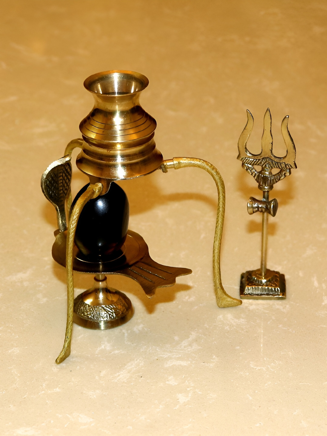 Navyaksh Tipahee,Jalheri, Pathar andTrishul Gold Brass Metallic Prayer Room Set of 5 Medium Showpieces -