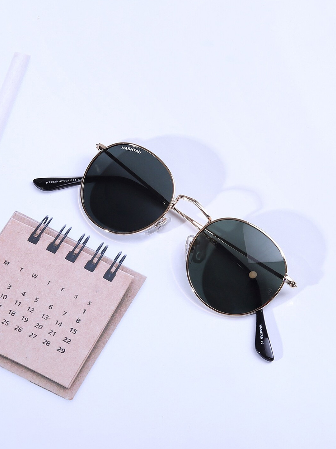 HASHTAG EYEWEAR Unisex Round Sunglasses With Polarised and UV Protected Lens HT2025