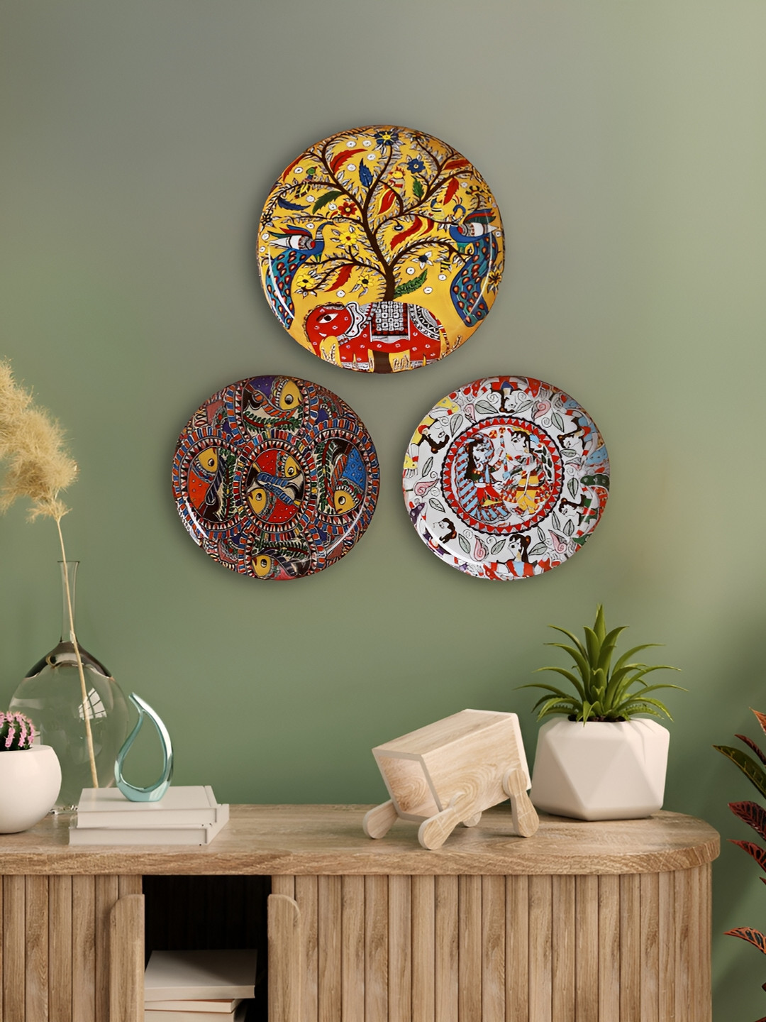 Homspurts Yellow & White Madhubani Iron Metal Hanging Wall Plates