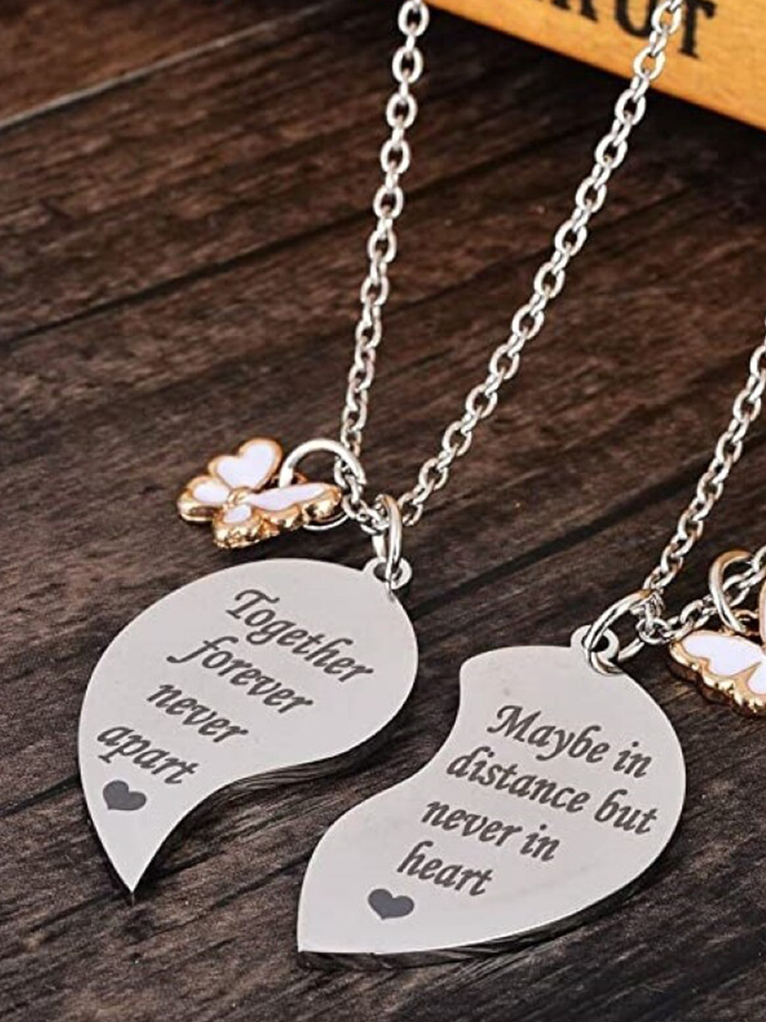 EL REGALO Set Of 2 Heart Shaped Necklace