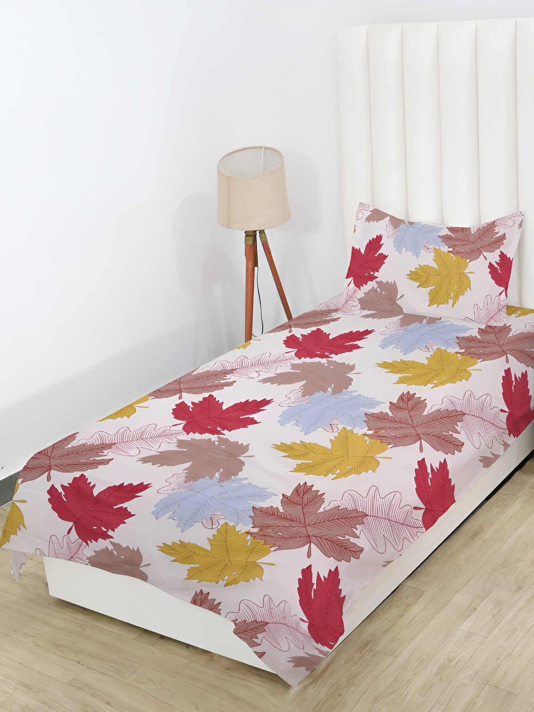 RD TREND Cream Floral Cotton 210 TC Single Fine Bedsheet with a Pillow Cover-90 x 60 inches