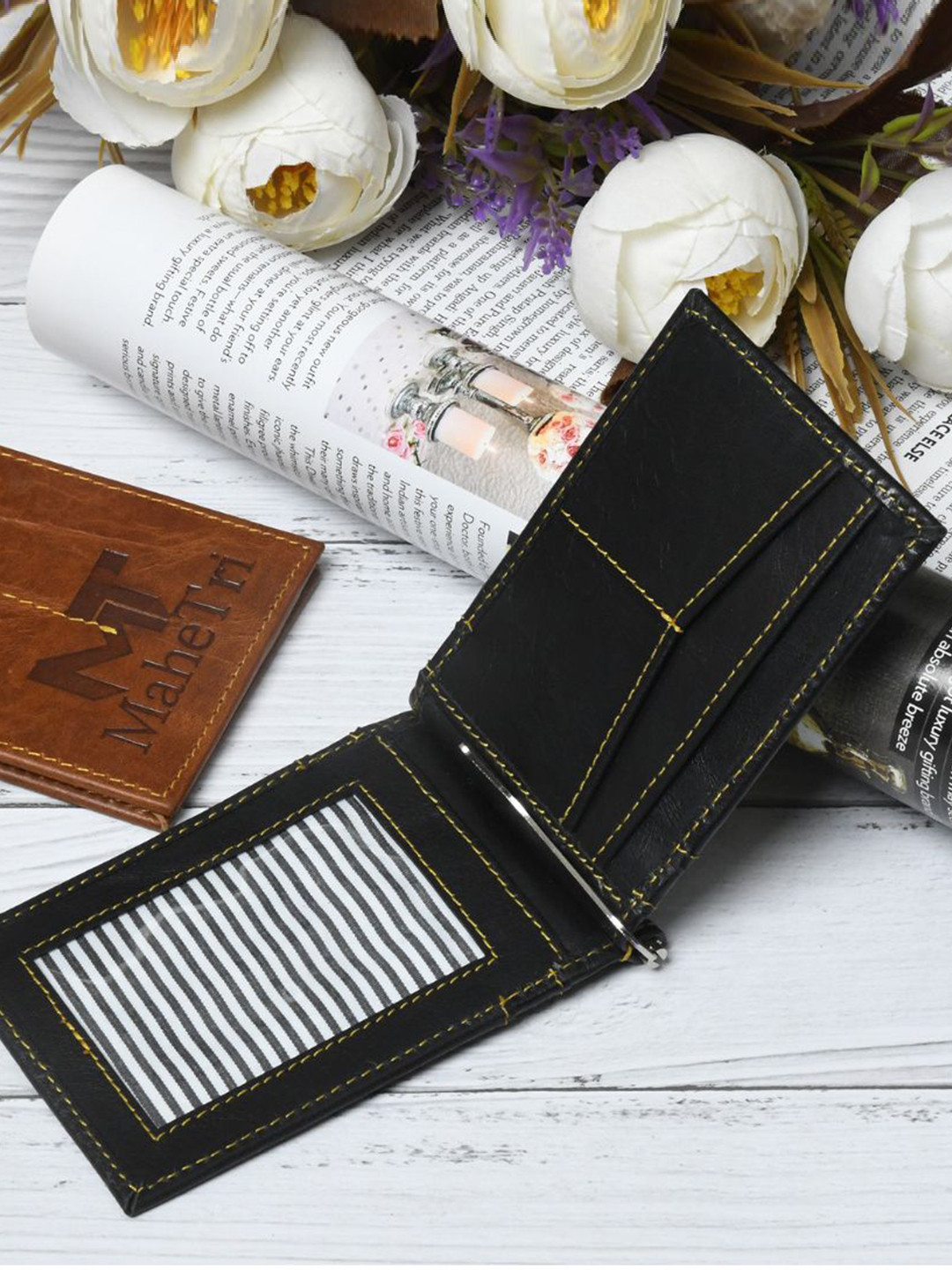 MaheTri Men Black Finley Money Clipper Two Fold Leather Wallet