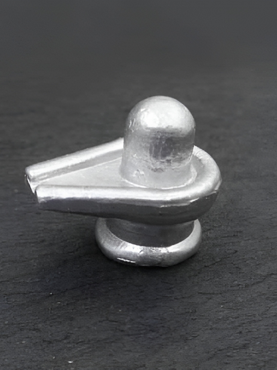 Navyaksh Silver Polyresin Matte Prayer Room Small Showpiece - 0.8 Inches
