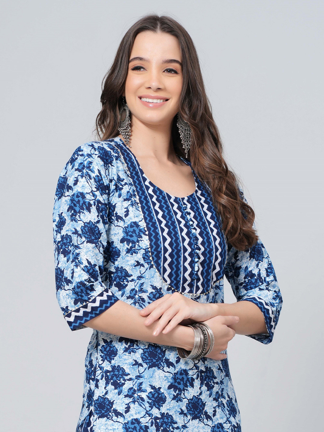 JAHIDA COMFORT WITH STYLE Women Floral Printed Regular Pure Cotton Kurti with Trousers