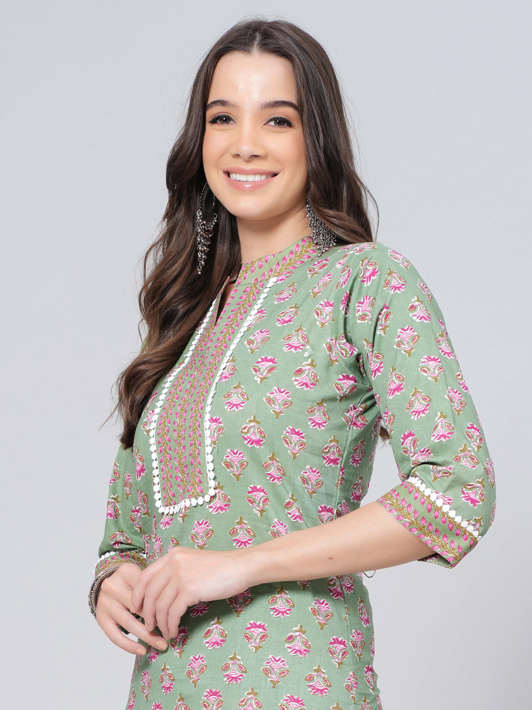 JAHIDA COMFORT WITH STYLE Women Floral Printed Regular Pure Cotton Kurti with Pyjamas