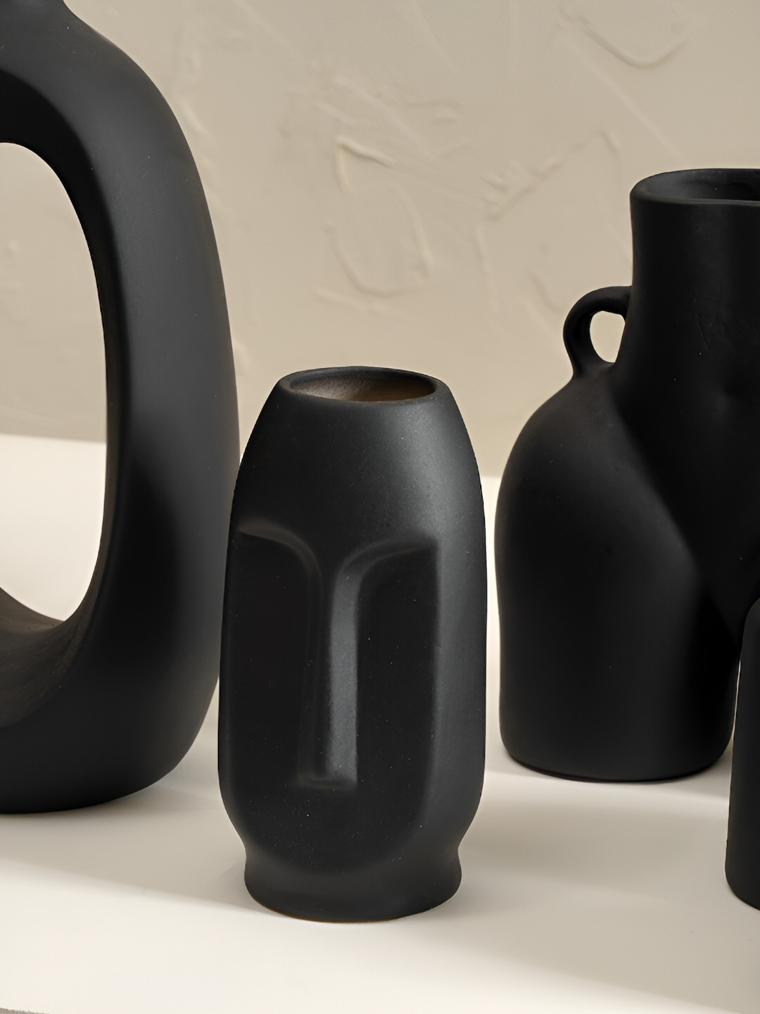 PUREZENTO Black Face Shaped Ceramic Flower Vase