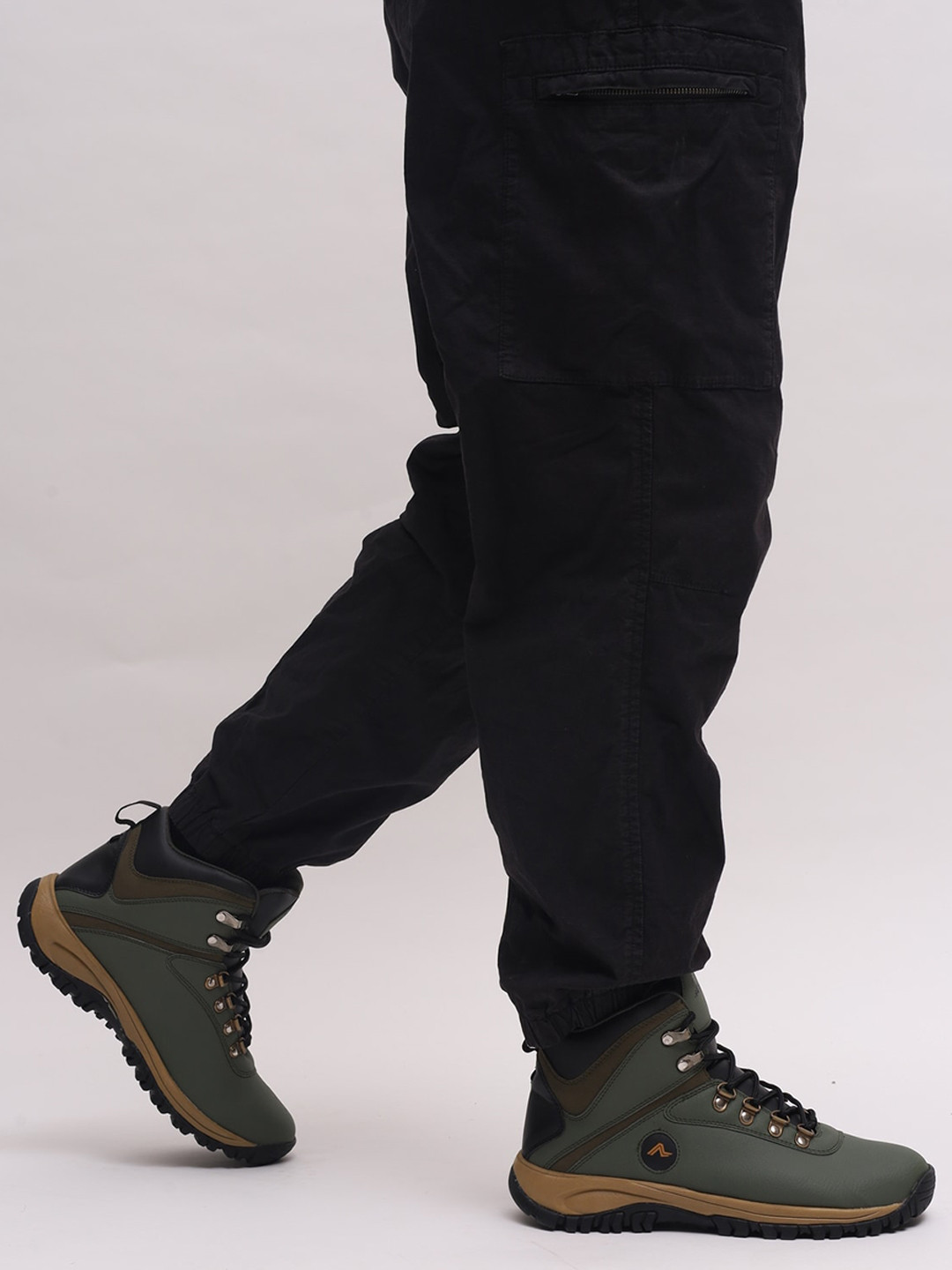 adeboy Men Contrast Sole High-Top Sneakers