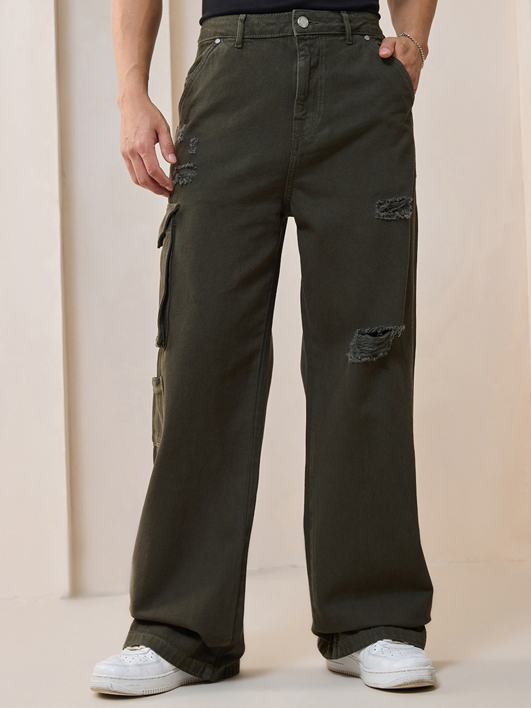 Bewakoof Men Green Distressed Mid-Rise Baggy Fit Cargo Jeans