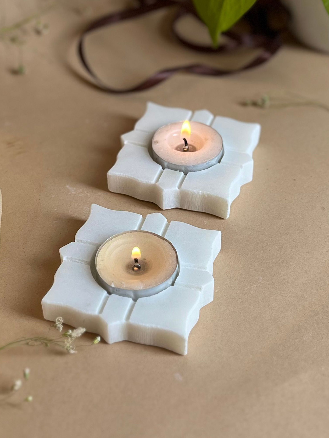 HOMEARTE White 2 Pieces Line Leaf Shape Marble Tea Light Candle Holders