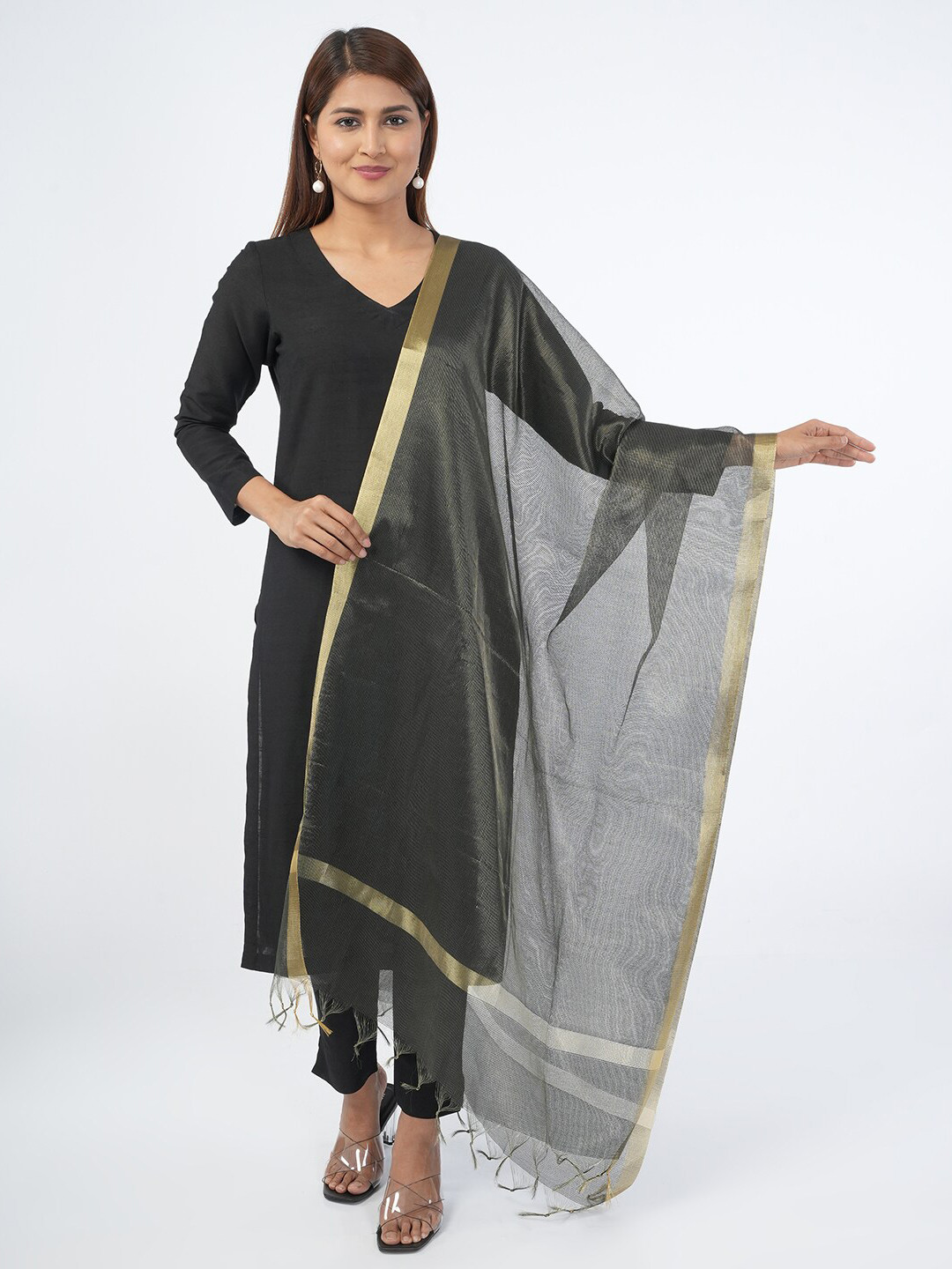 HELLA FASHIONS Checked Tasselled Zari Border Silk Dupatta