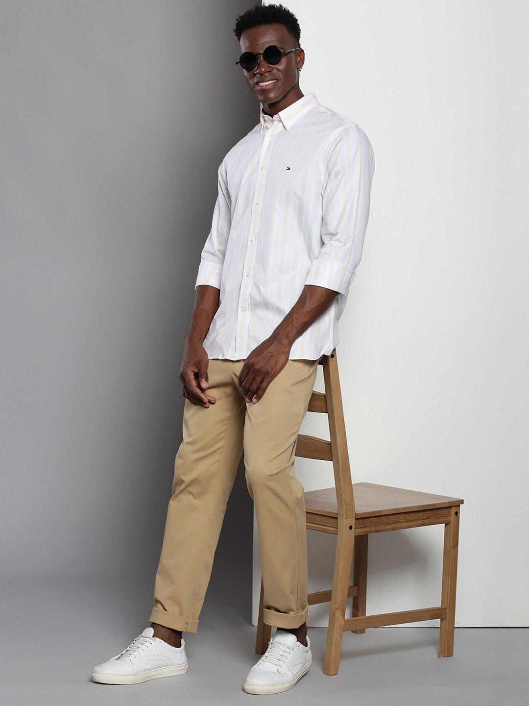 Tommy Hilfiger New Vertical Stripes Spread Collar Long Sleeves Cotton Casual Shirt