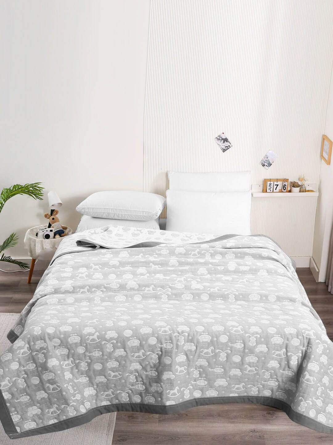 URBAN DREAM Grey & White Printed Cotton Double Queen Bed Covers