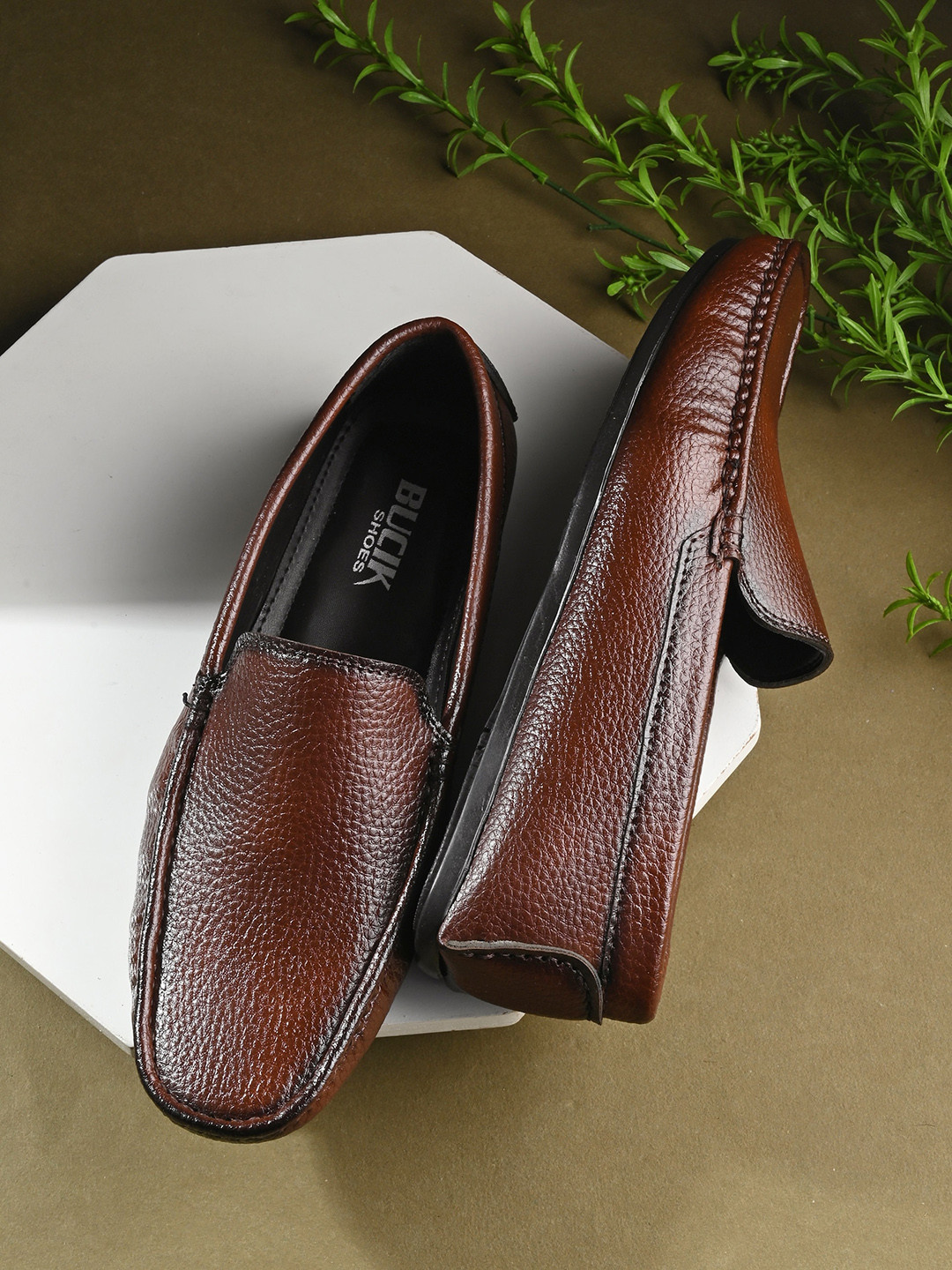 BUCIK Men Textured Square Toe Lightweight Loafers