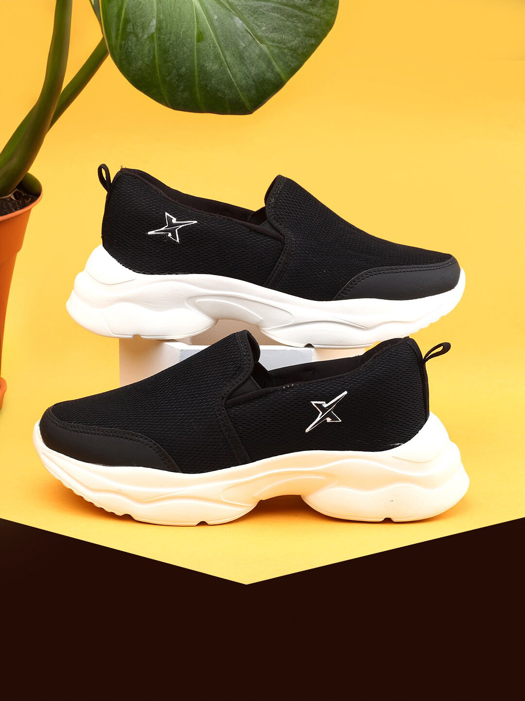 KRAASA Women Slip On Mesh Walking Shoes