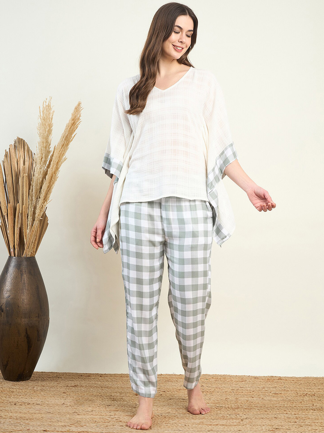 The Kaftan Company White Checked Pure Cotton Kaftan With Pyjamas