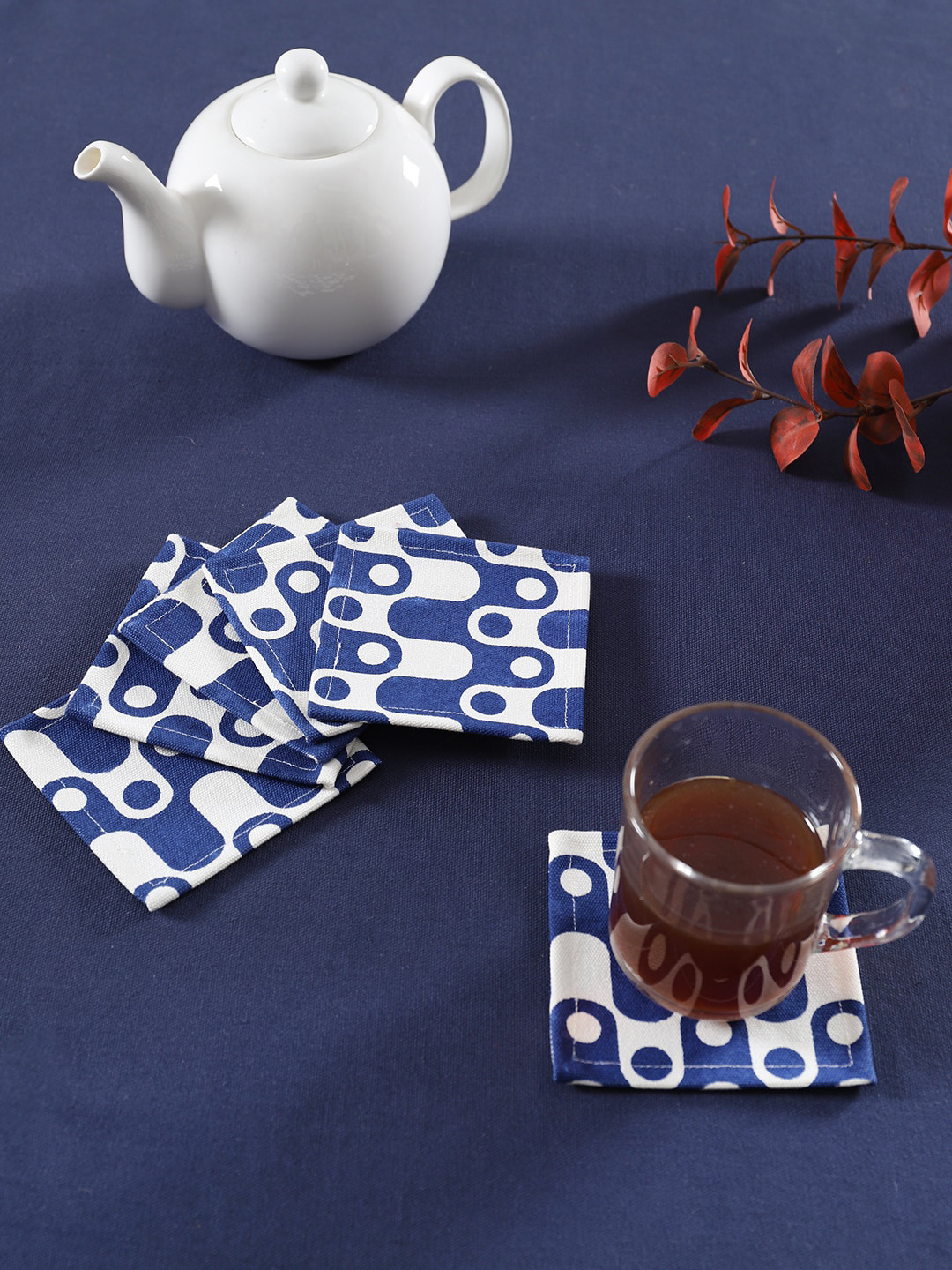 Ratan Cart Blue &White 6 pieces Printed Cotton Coasters
