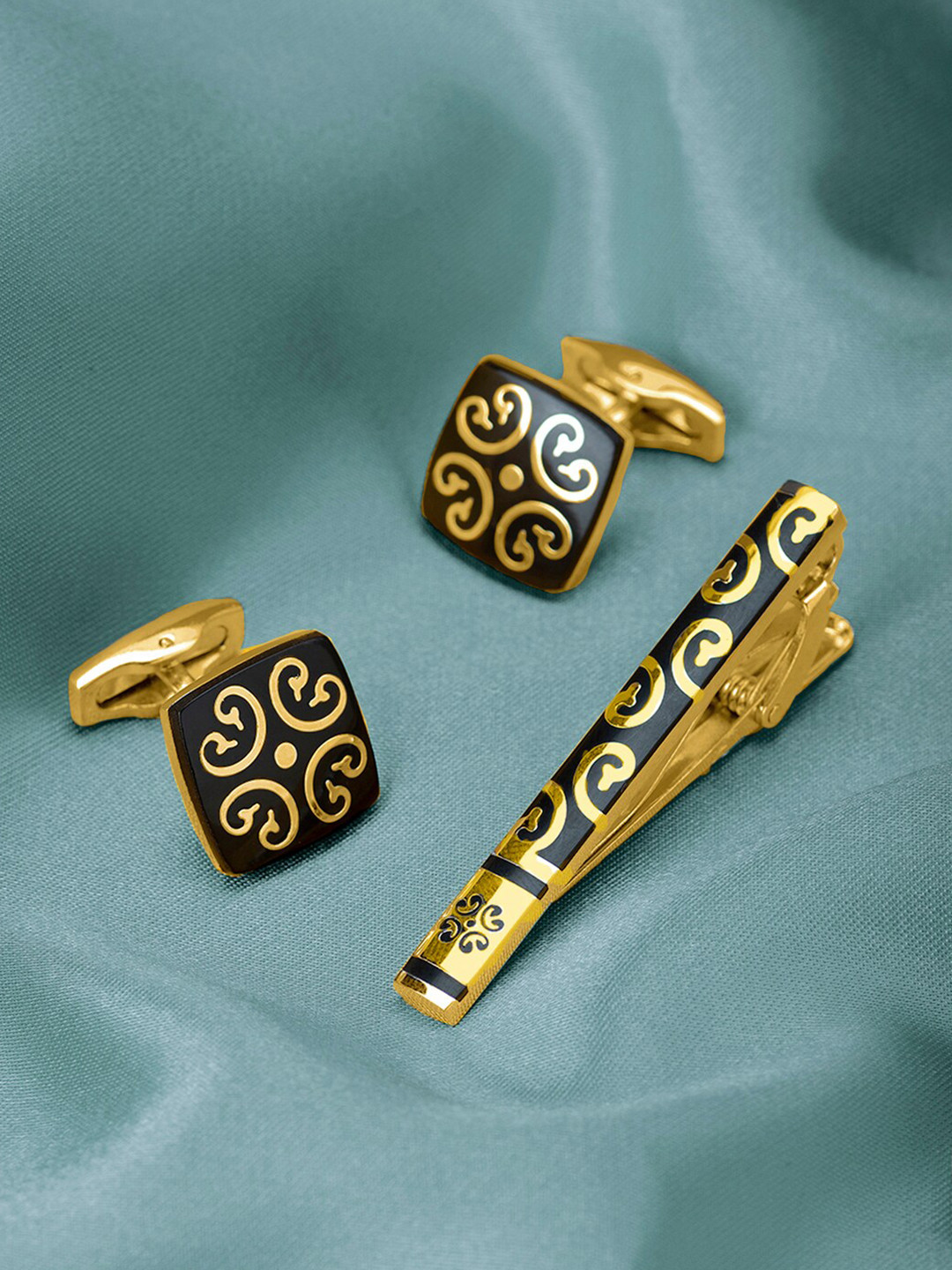 Peora Gold-Plated Stainless Steel Textured Square Cufflinks & Tie Pin