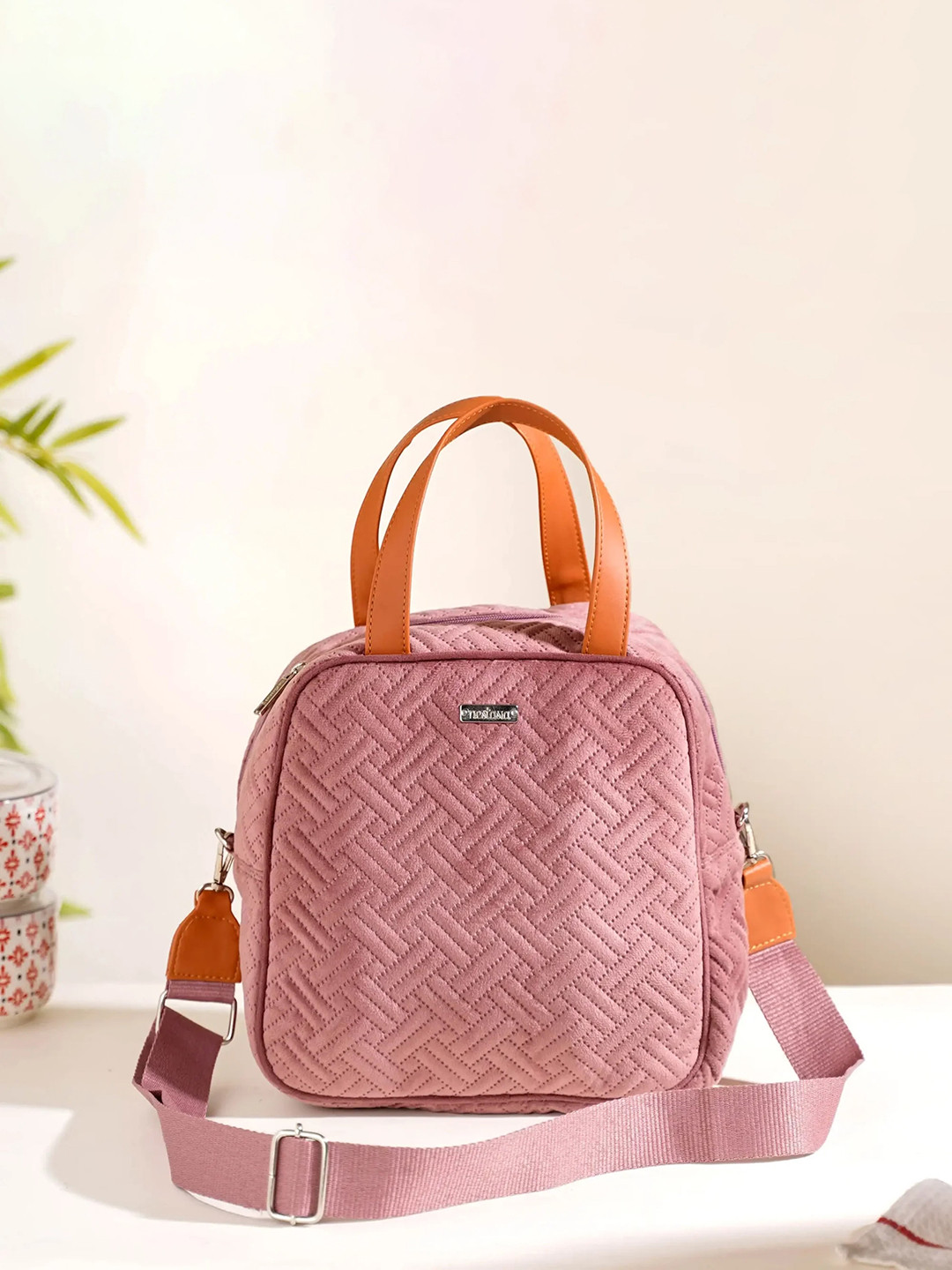 Nestasia Textured Thermal Insulated Lunch bag