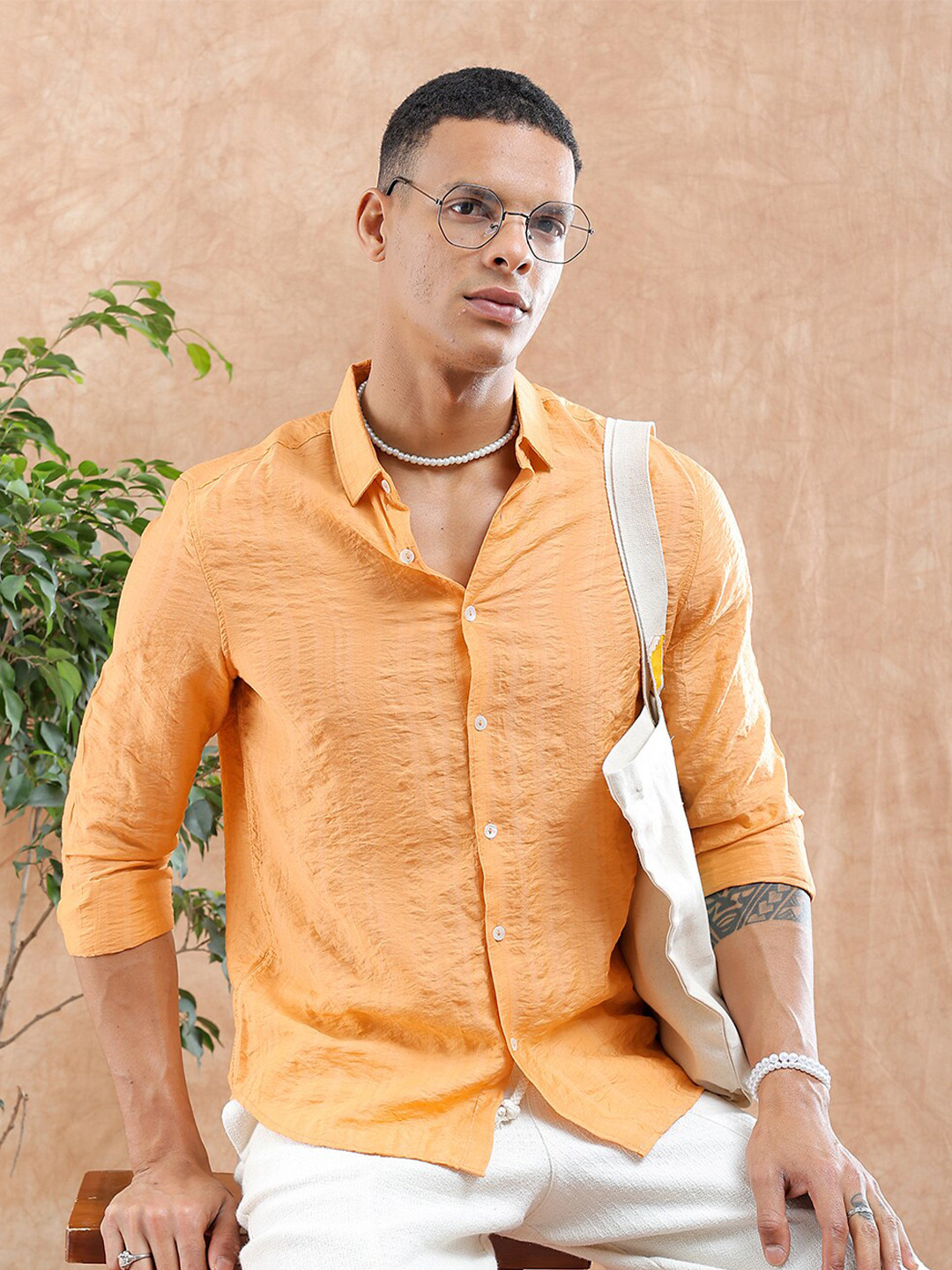 The Indian Garage Co Men Slim Fit Dobby Self Design Resortwear Shirt