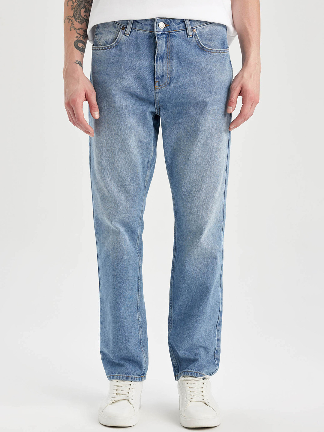 DeFacto Men Mid-Rise Medium Shade Heavy Fade Clean Look Pure Cotton Jeans