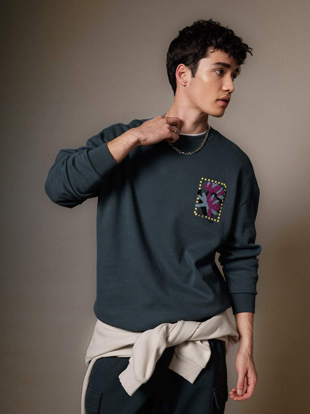 DeFacto Floral Embroidered Pullover