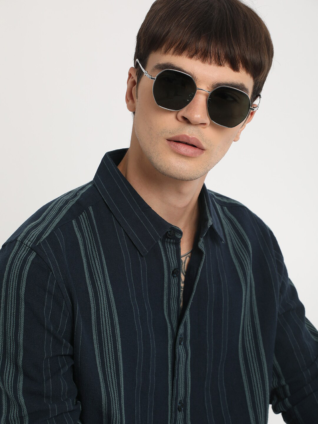 THE BEAR HOUSE Vertical Striped Slim Fit Twill Cotton Casual Shirt