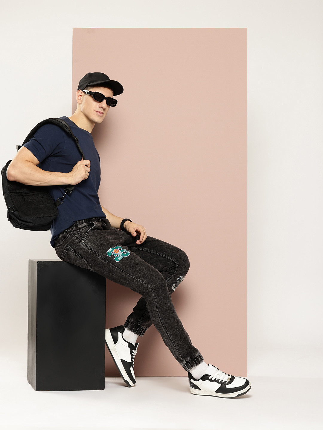 Harvard Men Printed Jogger Style Jeans