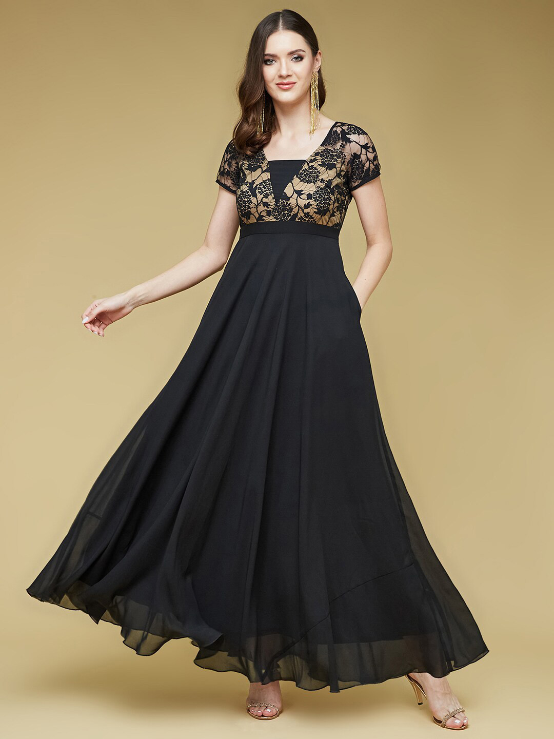 DressBerry Black Raglan Sleeves Lace Overlaid Georgette Maxi Fit & Flare Dress