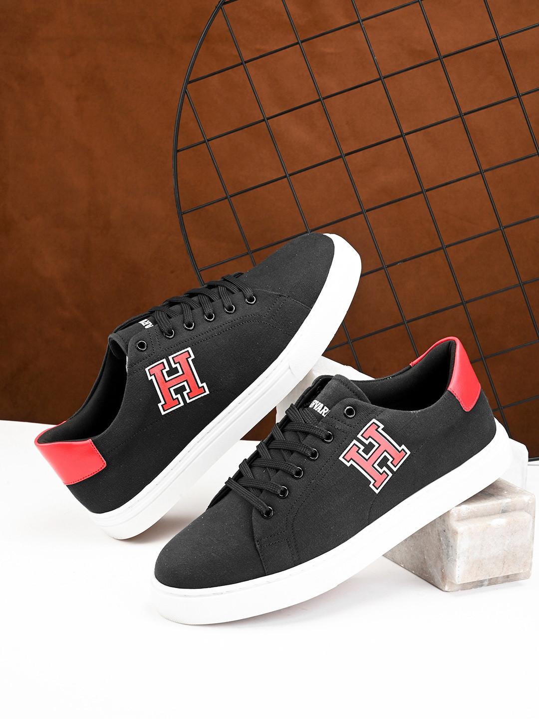 Harvard Men Black Printed Lightweight Canvas Sneakers