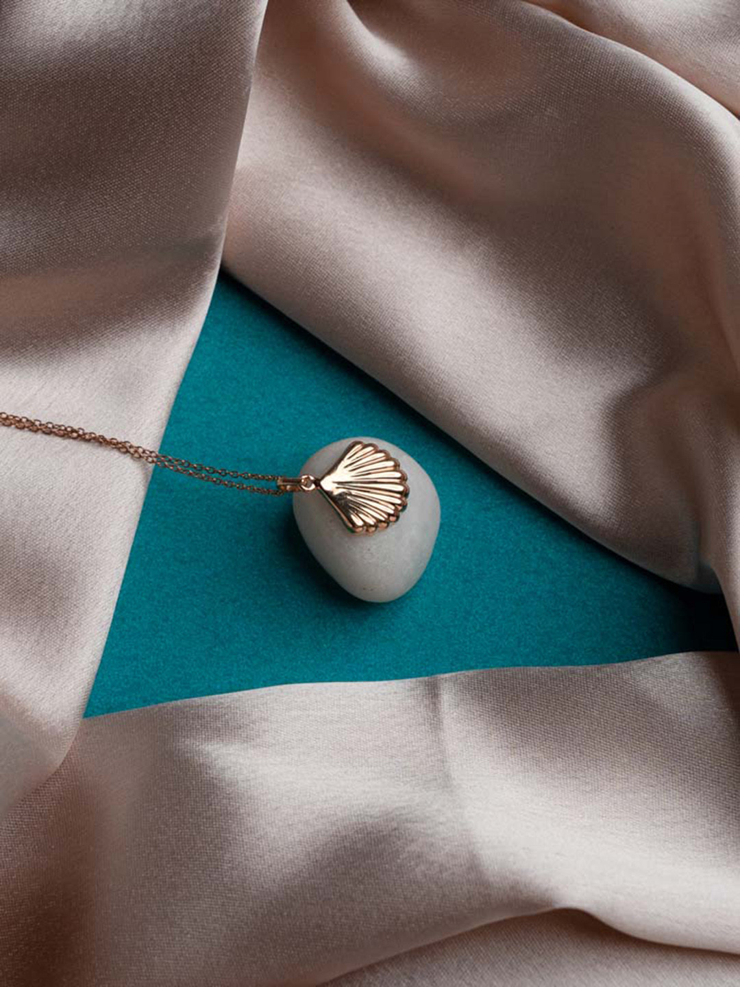 STERLYN 925 Sterling Silver Rose Gold-Plated Sea Shell Design Pendant with Chain