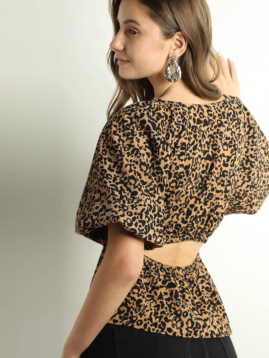 Vero Moda Abstract Printed Puffed Sleeves Cut Out Wrap Top