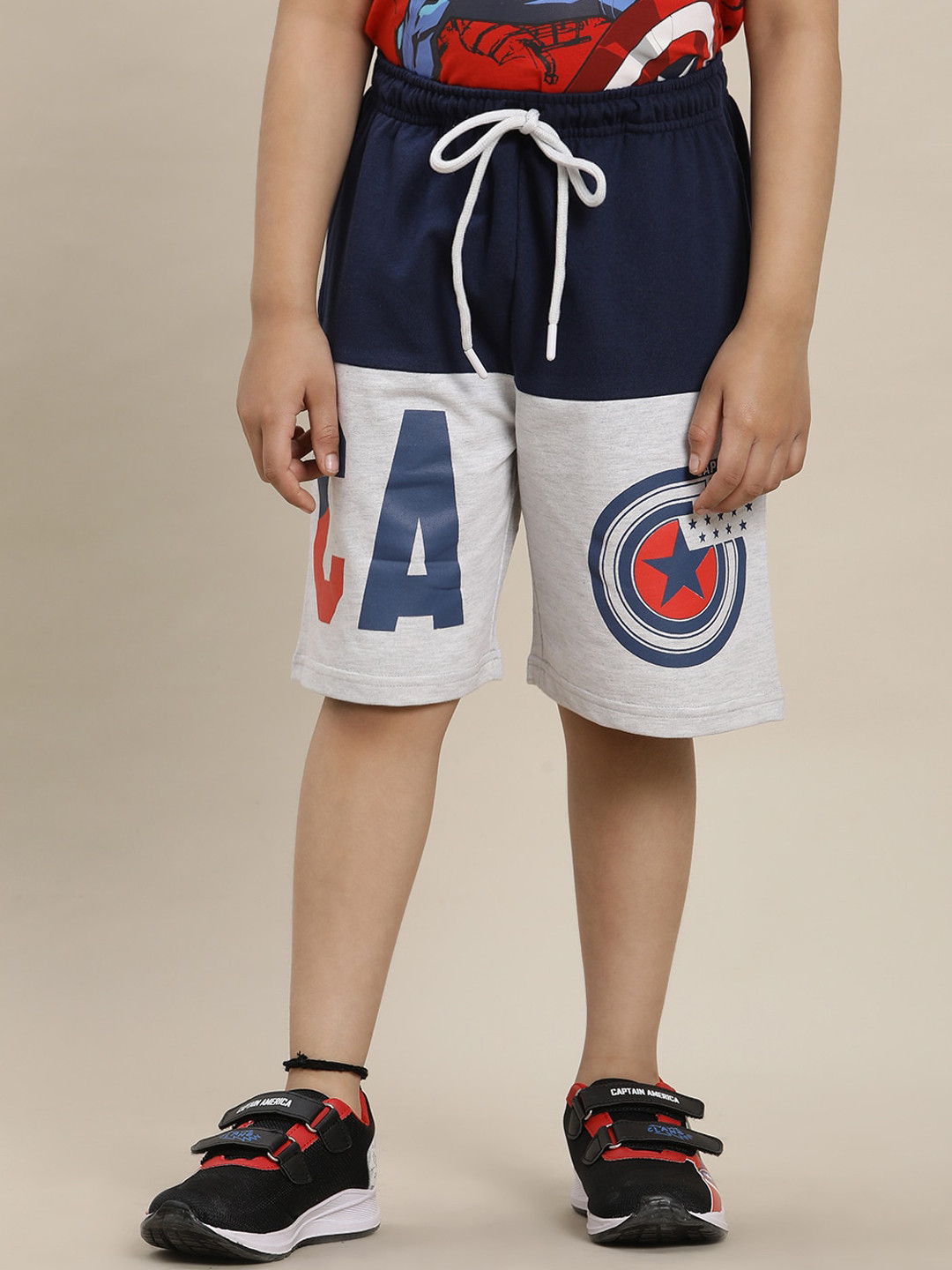Kids Ville Boys Captain America Printed Mid-Rise Shorts