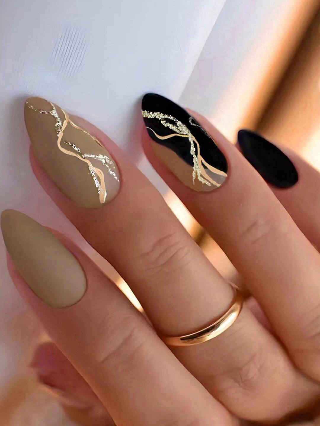 Secret Lives 24 Pcs Glitter False Nails