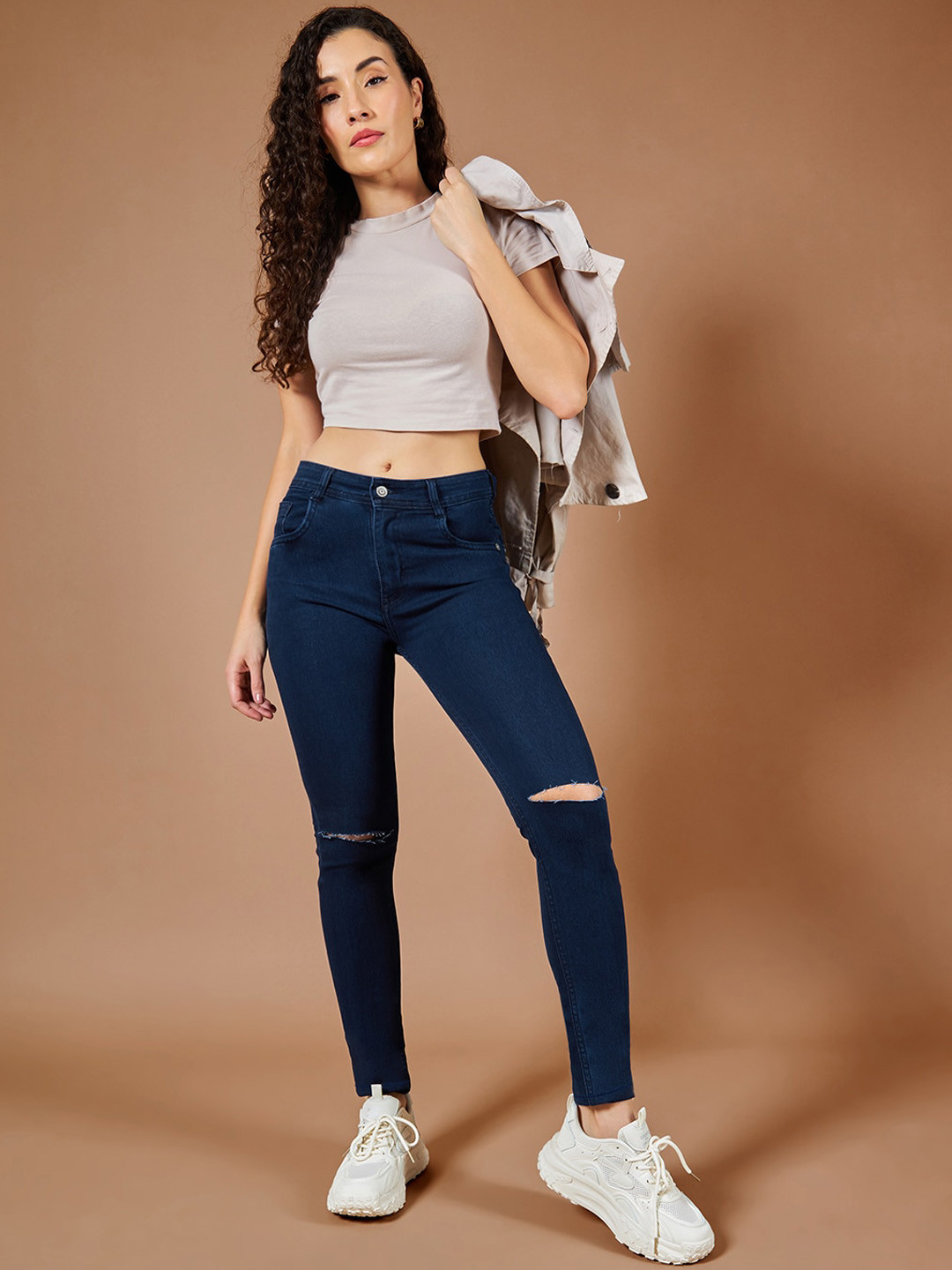 The Roadster Lifestyle Co Navy Blue Women Slashed Knee Skinny -Fit Stretchable Jeans