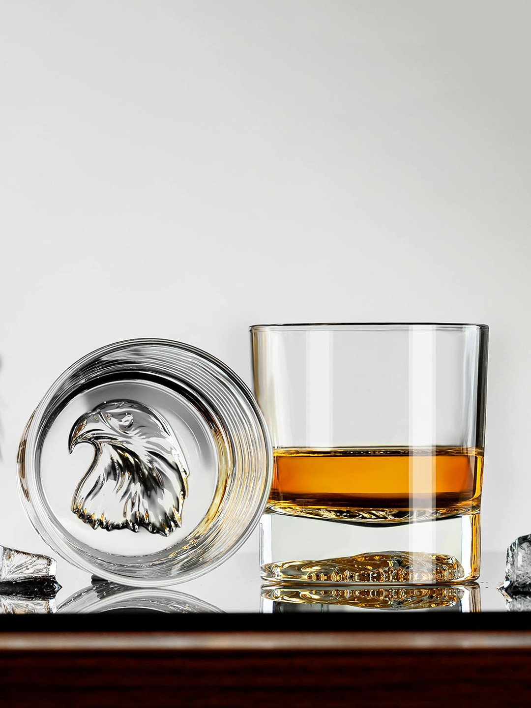 MELBIFY Transparent 4 Pieces Eagle Designed Whiskey Glasses 300 ml