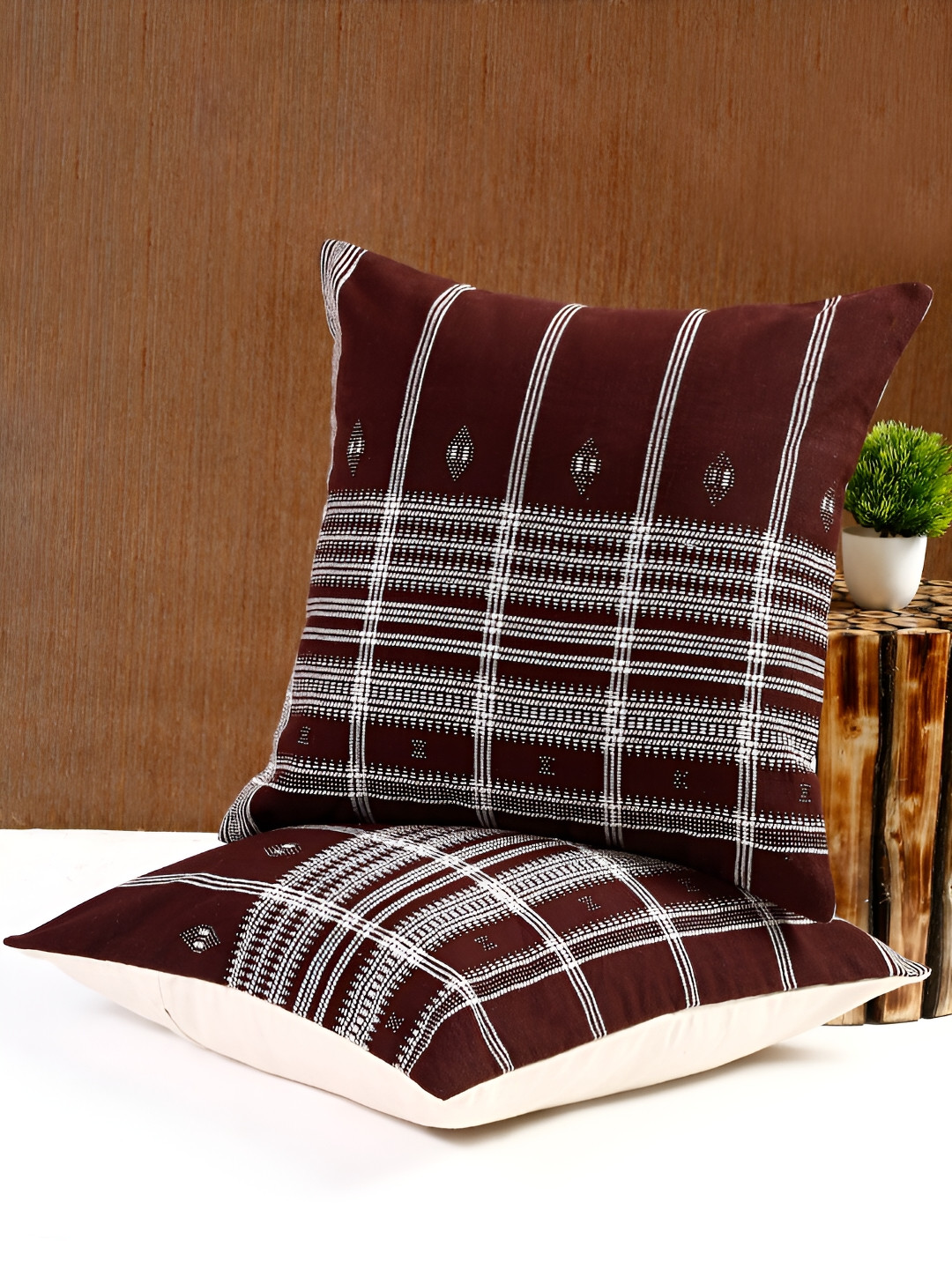 eyda Cream-Coloured & Maroon 2 Pieces Checked Cotton Square Cushion Covers