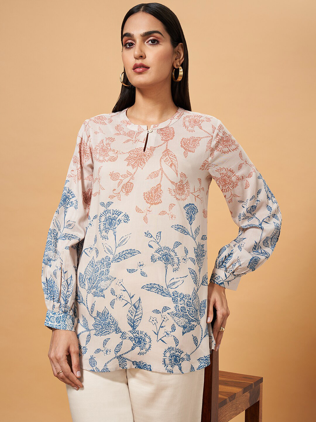 Marigold Lane Floral Printed Key Hole Cuffed Sleeves Tunic