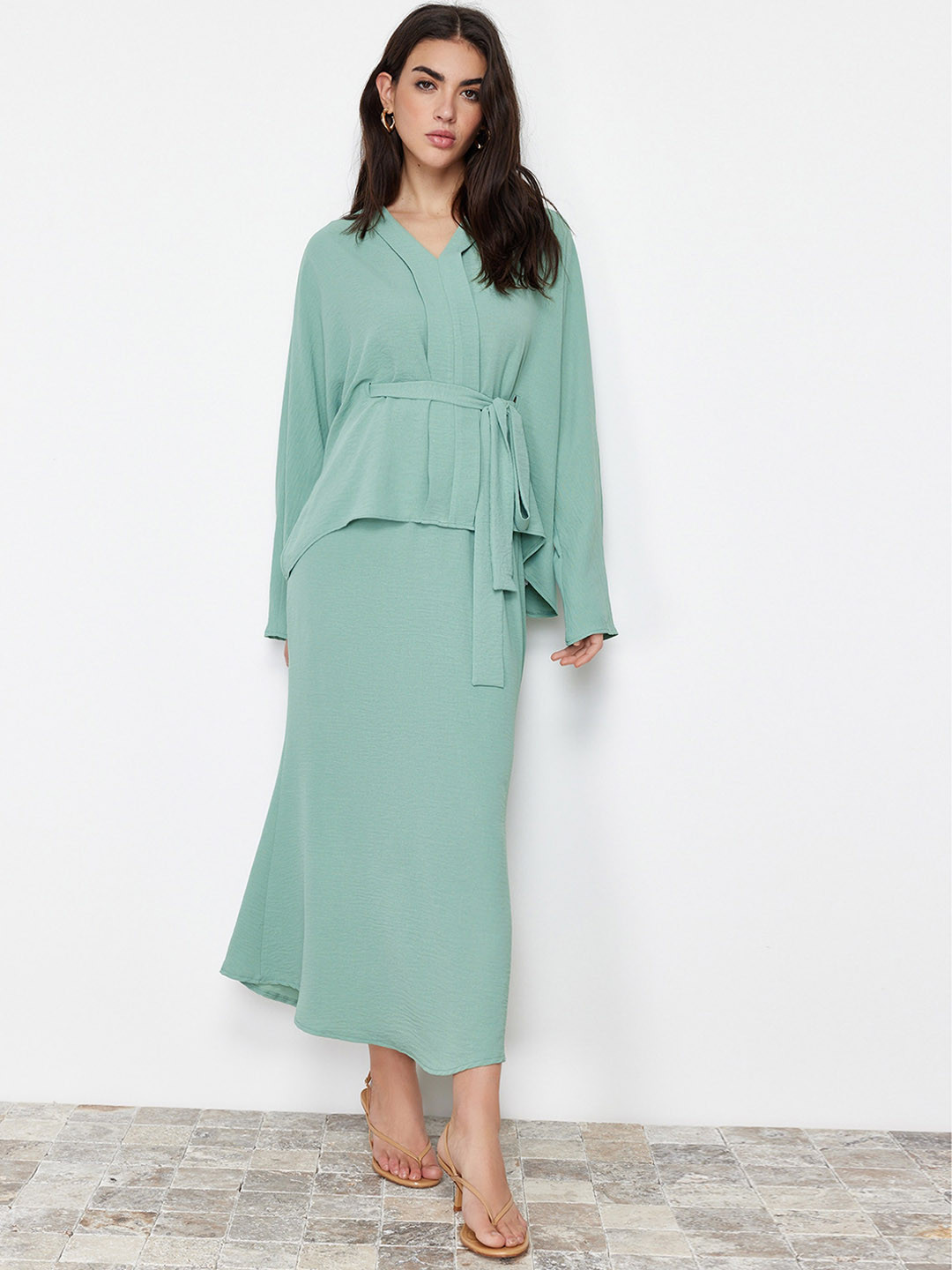 Trendyol V-Neck Te Up Detail Top With Skirt