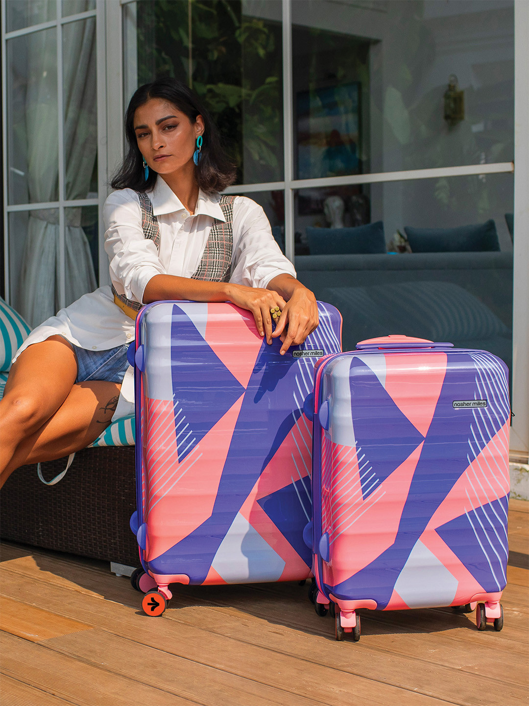 Nasher Miles Chicago Hard-Sided Polycarbonate Set of 2 M/L Pink-Grey Trolley Bags 65-75cm