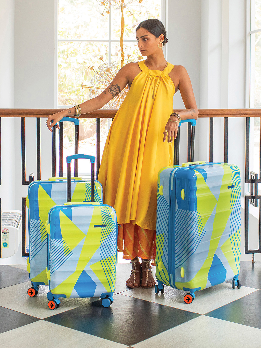 Nasher Miles Chicago Hard Polycarbonate Set of 3 S/M/L Lemon-Teal Trolley Bags 55-65-75cm