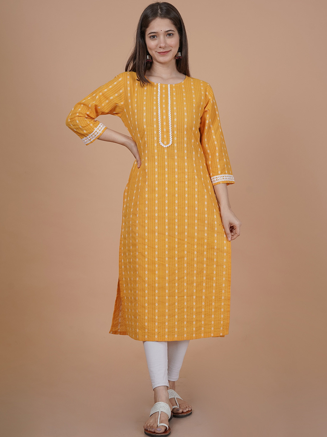 INDIANIC Round Neck Ethnic Motifs Printed Gotta Patti Cotton Straight Kurta