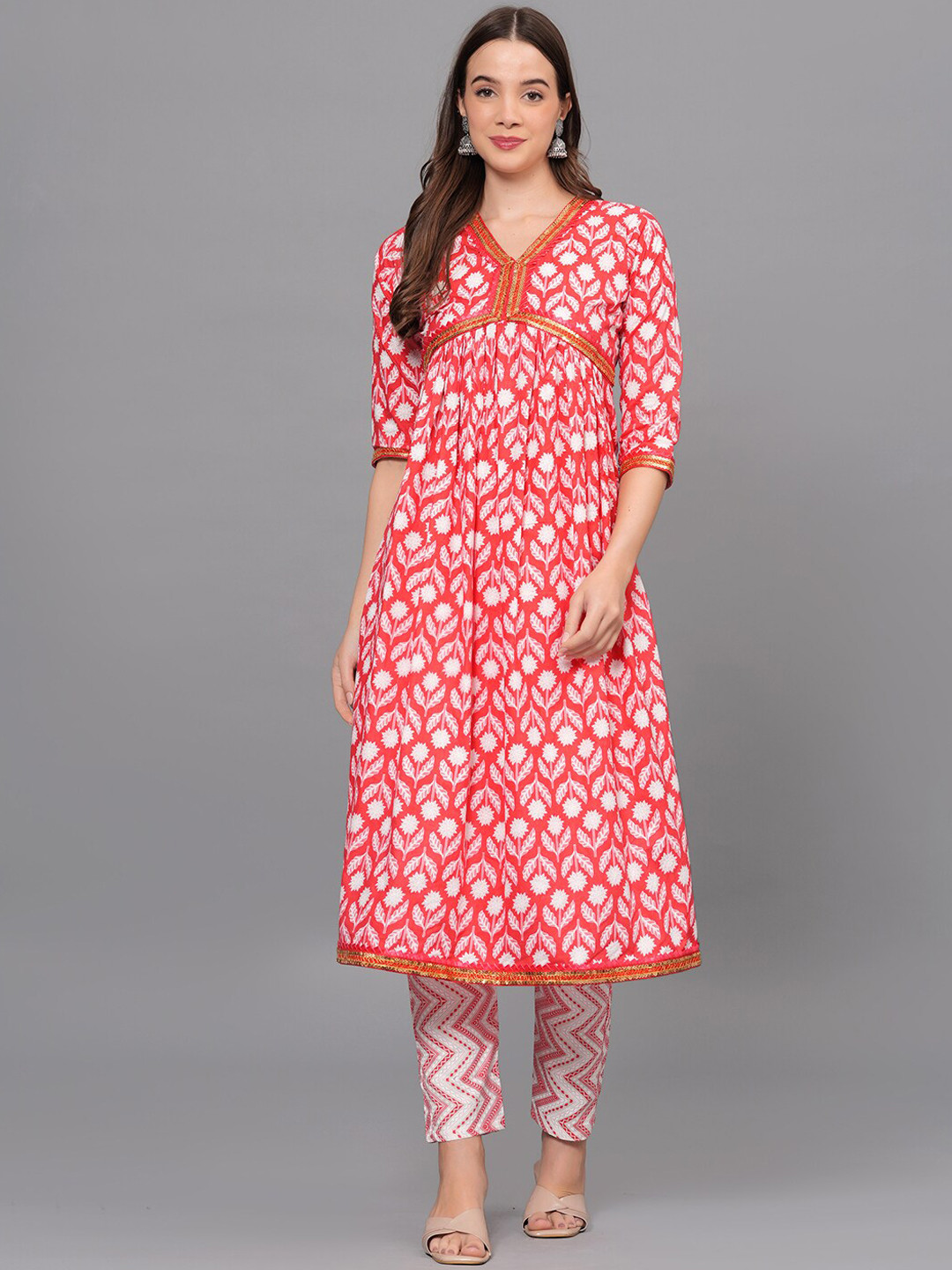 JAHIDA COMFORT WITH STYLE Floral Printed Empire Pure Cotton Kurta with Trousers