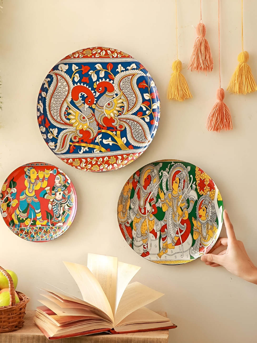 TECHEL Kalamkari Wall Plates White Polyresin Glossy Living Room Set of 3 Medium Showpieces - 2.4 Inches