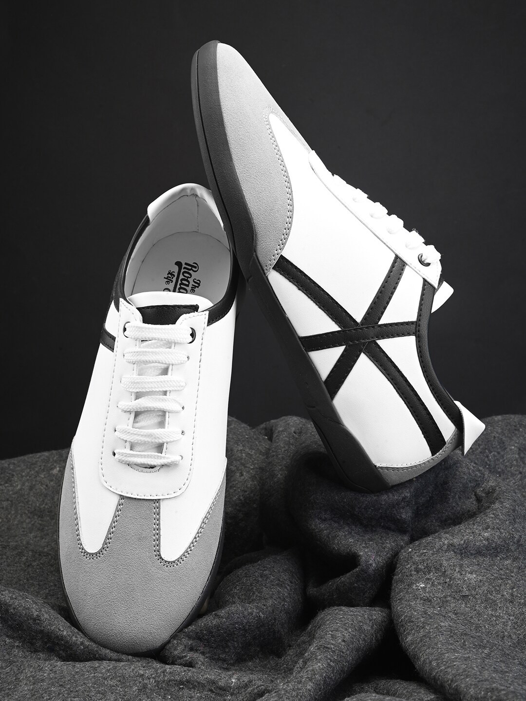 The Roadster Lifestyle Co. Men White Striped Lace-Up Casual Sneakers