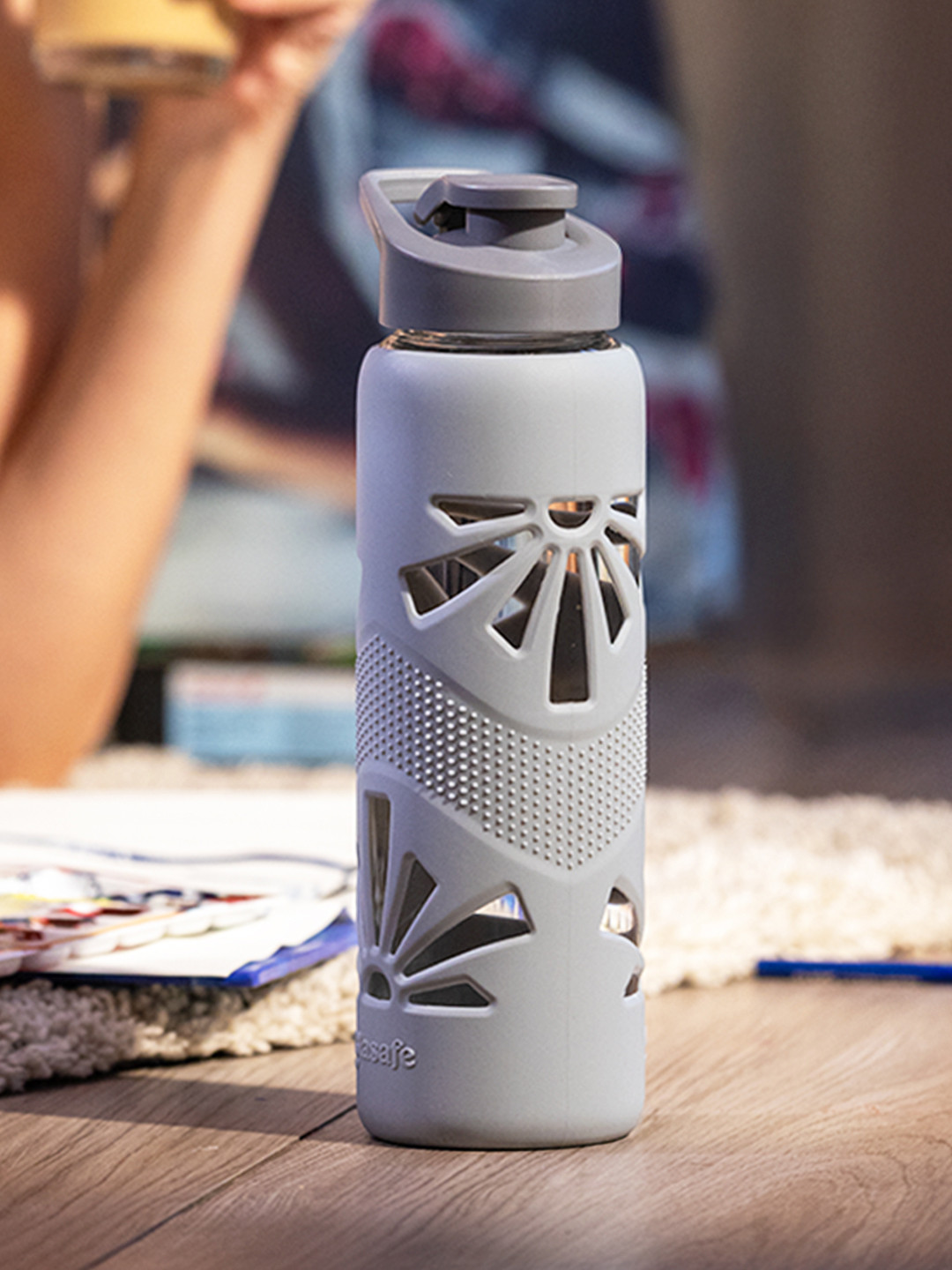 GLASAFE Clear Grip Grey Solid Glass Spill Proof Water Bottle - 750ml