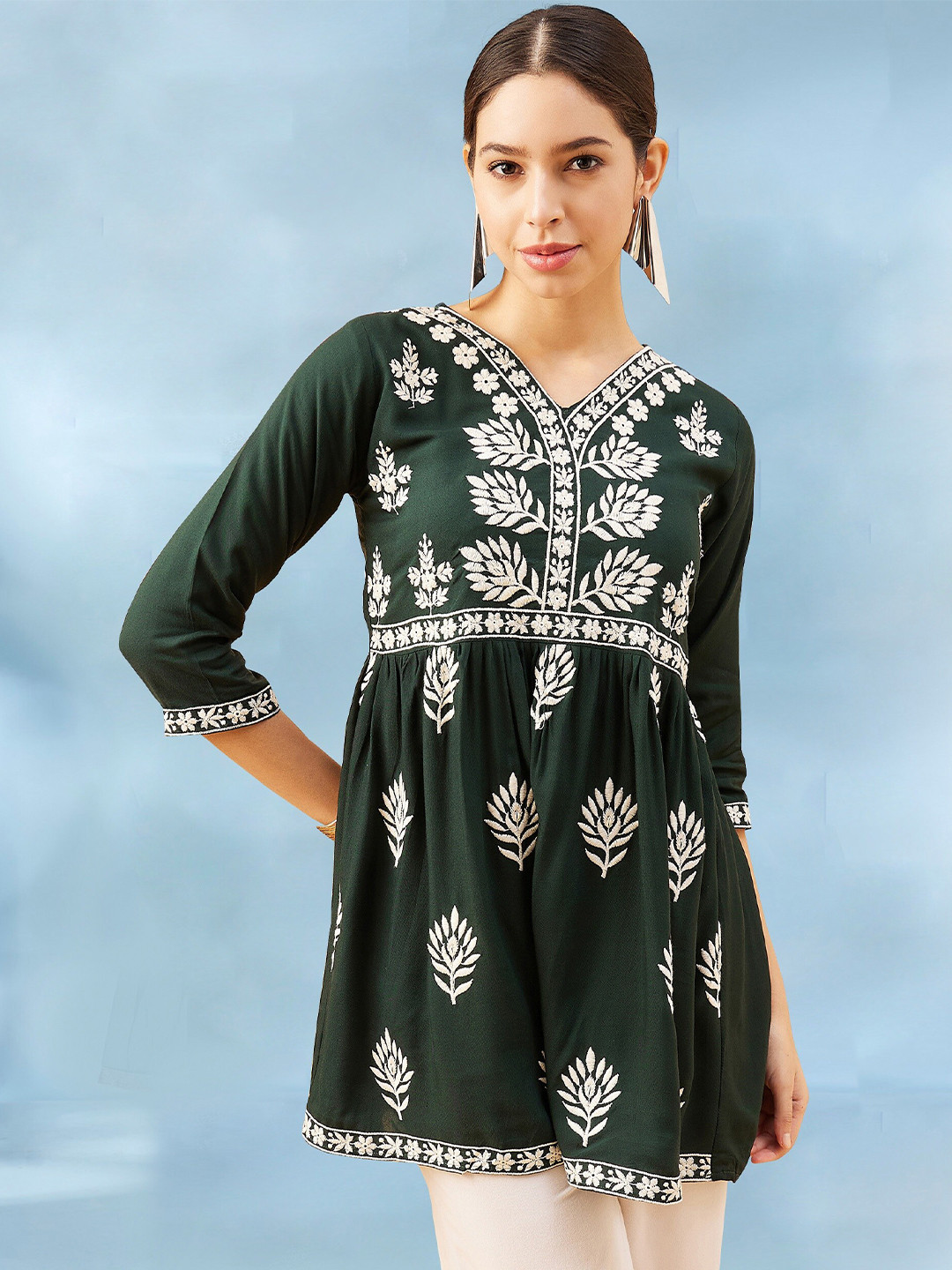 Winza Designer Ethnic Motifs Embroidered V-Neck Thread Work A-Line Kurti