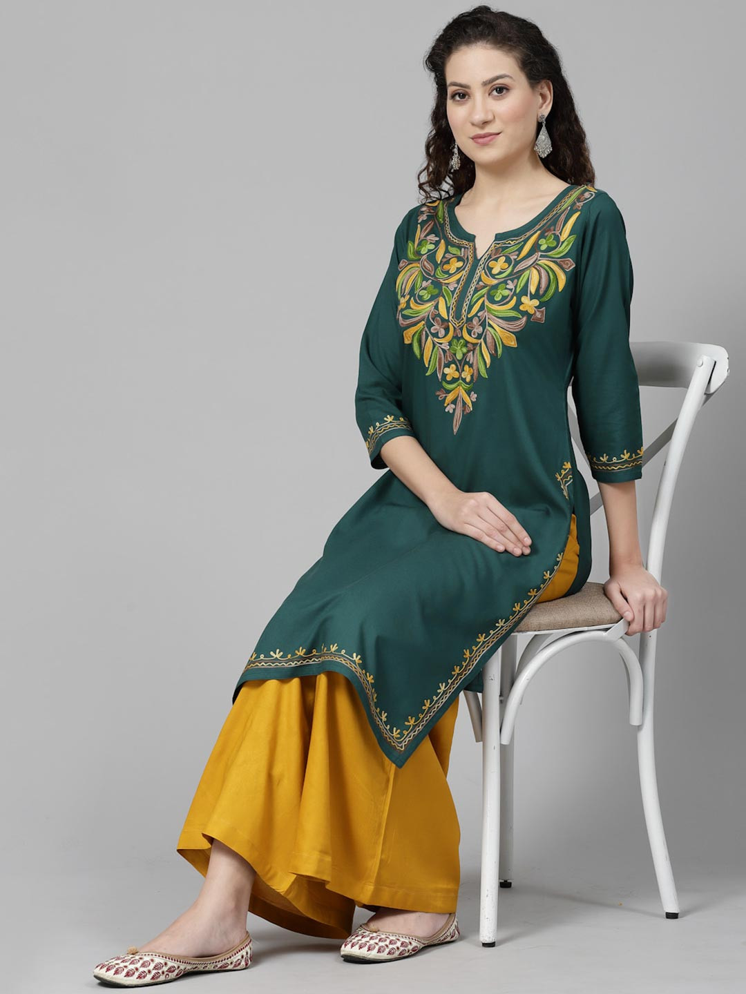 QAZMI Bushra Kashmiri Aari Embroidered Straight Kurta