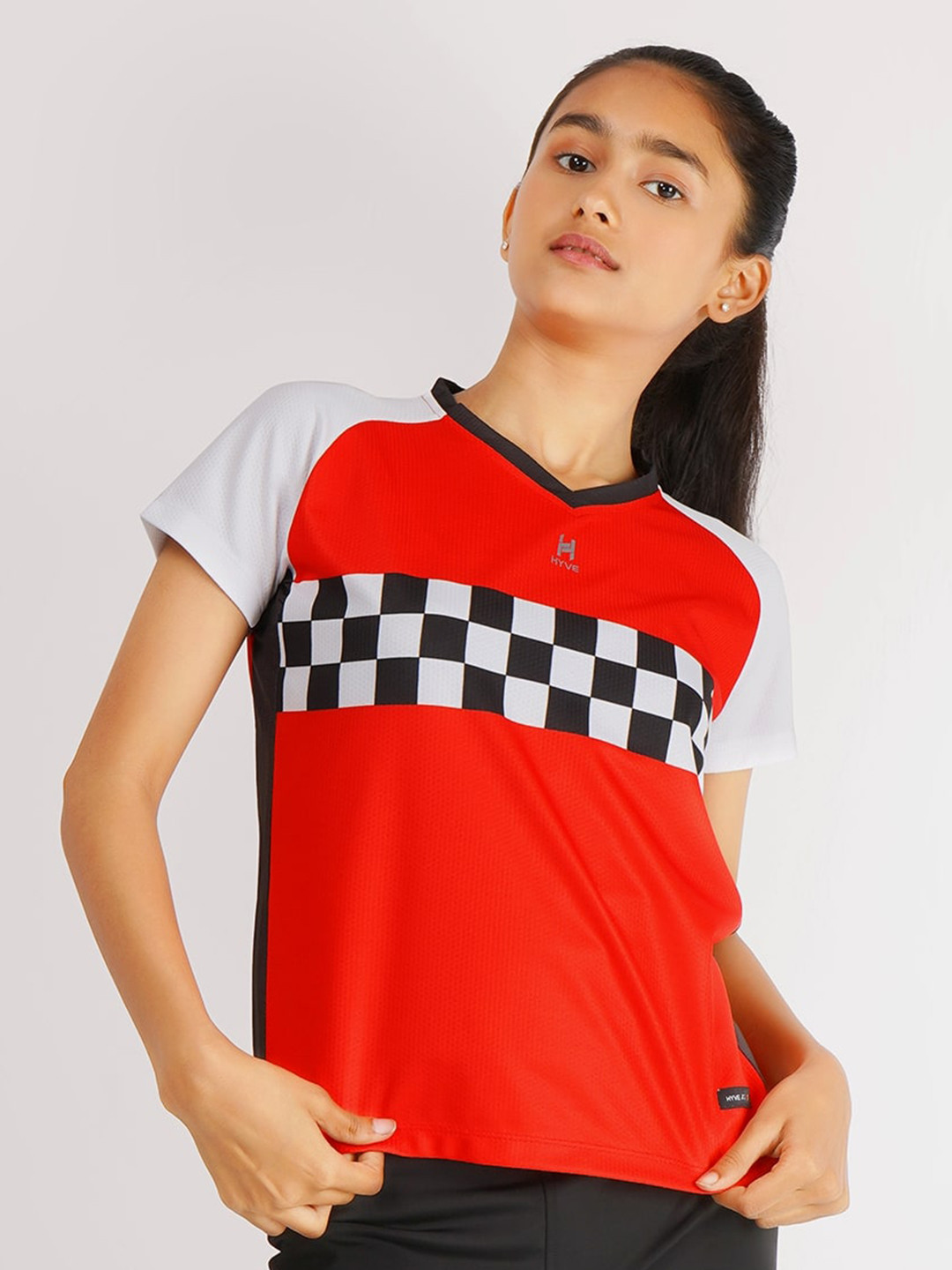 HYVE Girls Colourblocked  Applique T-shirt