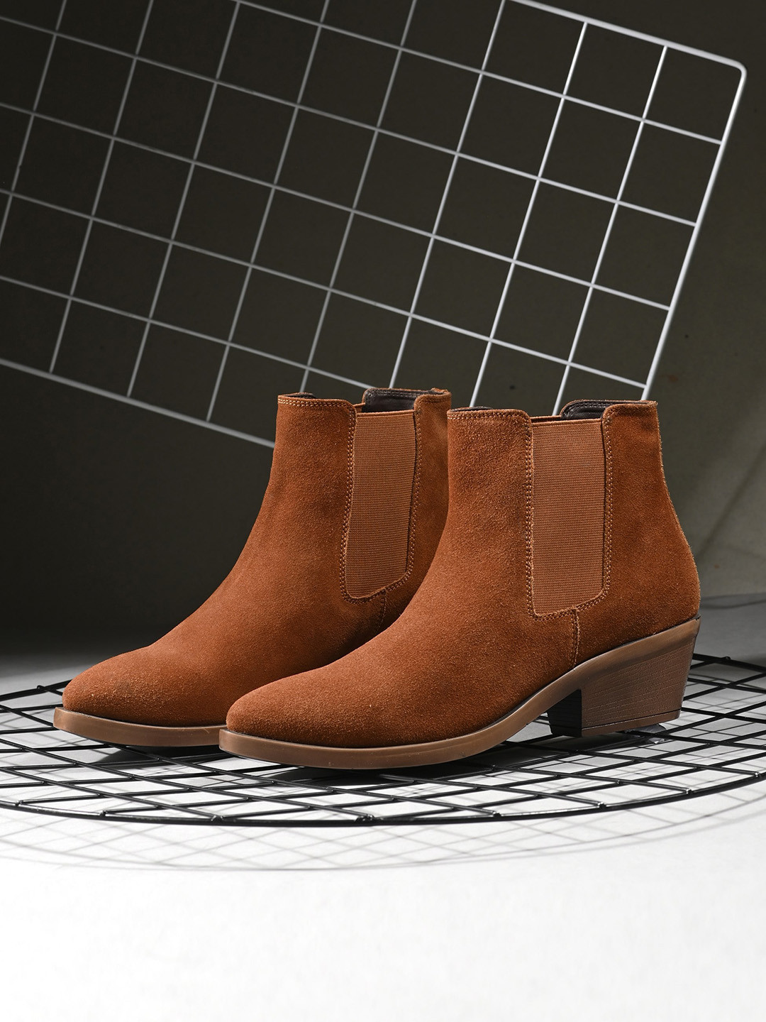 San Frissco Leather Block-Heeled Chelsea Boots