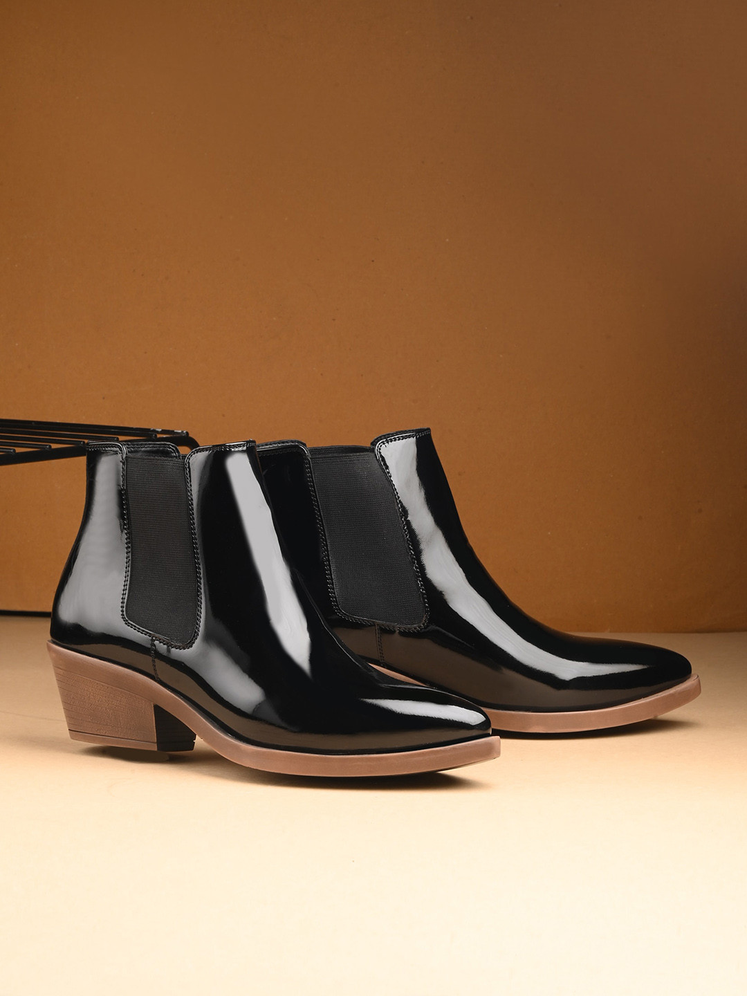 San Frissco Women Block-Heeled Chelsea Boots